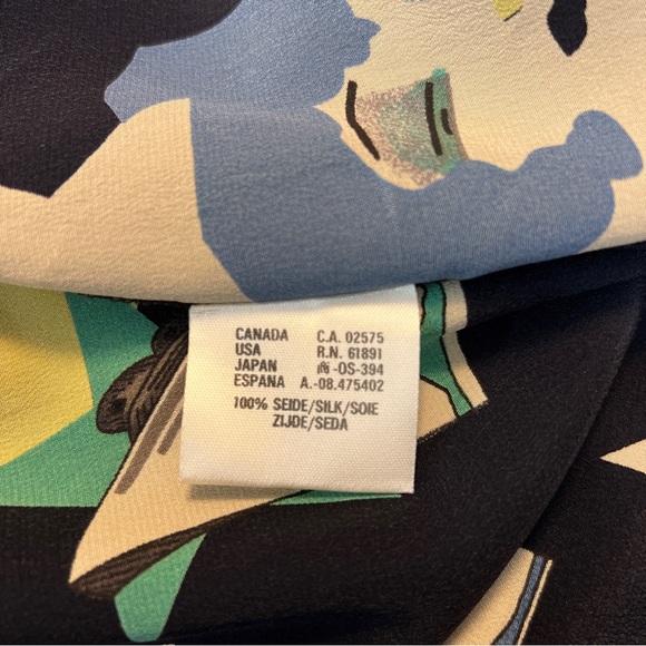 Laurel by Escada 100% Silk Blouse in Excellent w.  Size 36/US 6. - Picture 9 of 12